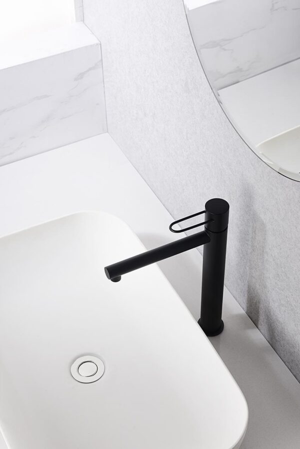 grifo lavabo alto serie milos negro ambiente